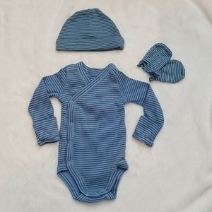 Baby onesie with hat and mittens
